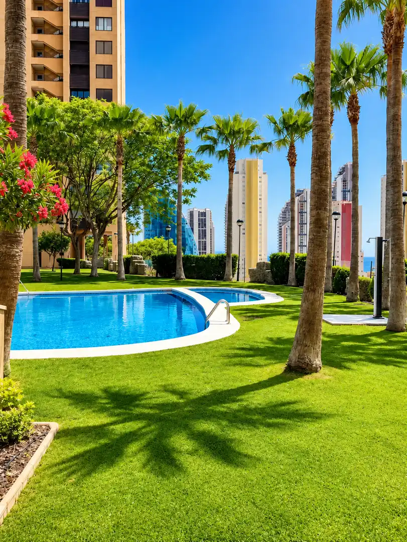Apartment with pool for sale in Playa de Poniente, imagen 2
