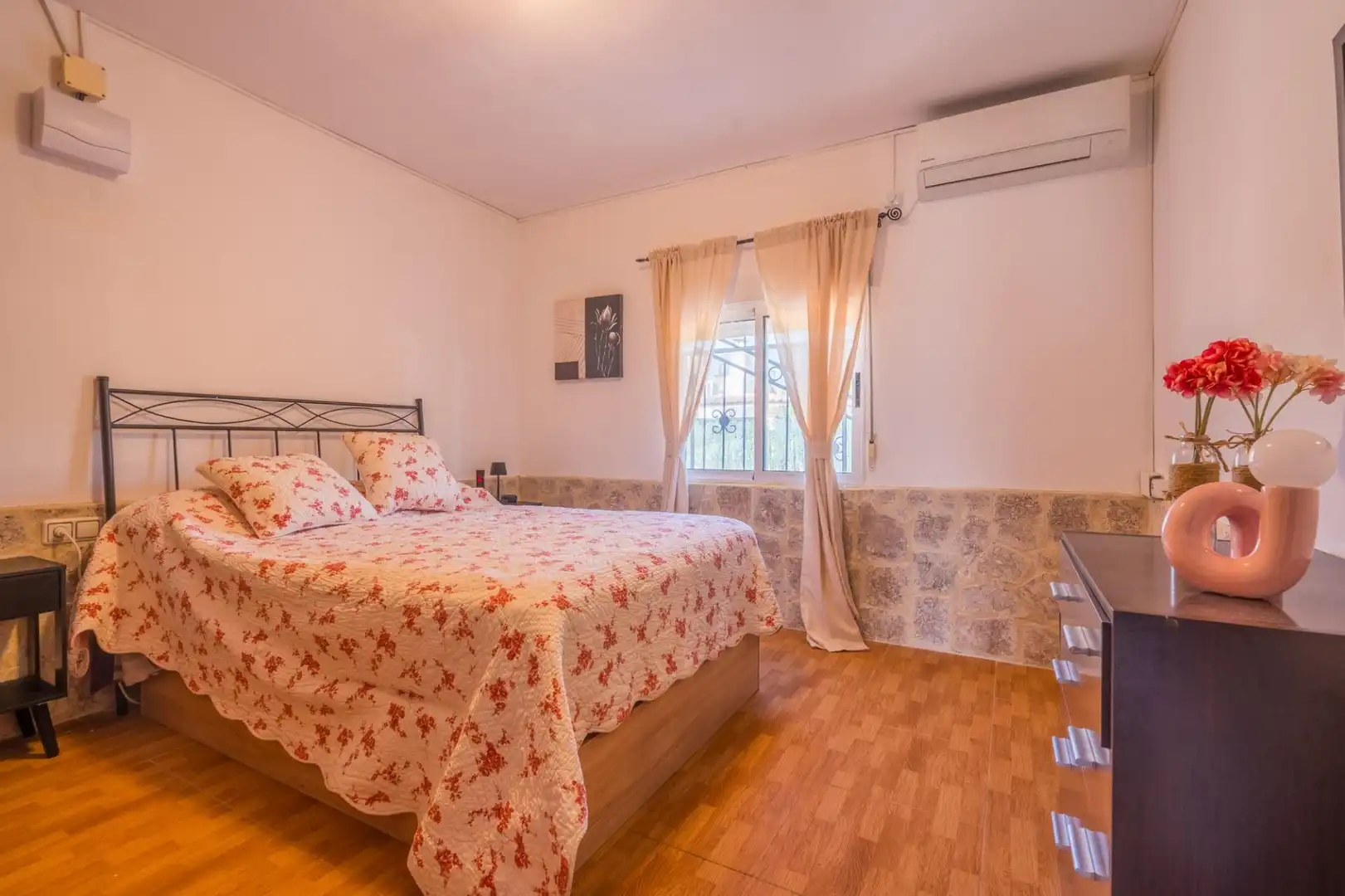 Habitación de Casa o chalet en venta en Benaguasil con Aire acondicionado, Calefacción y Jardín privado