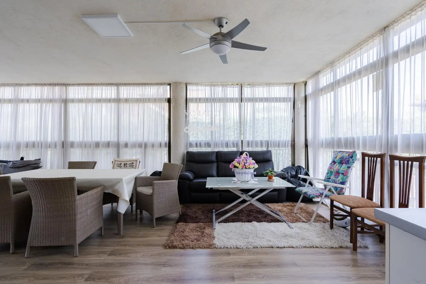 Sala de estar de Casa o chalet en venta en Villalbilla con Aire acondicionado, Piscina y Jacuzzi