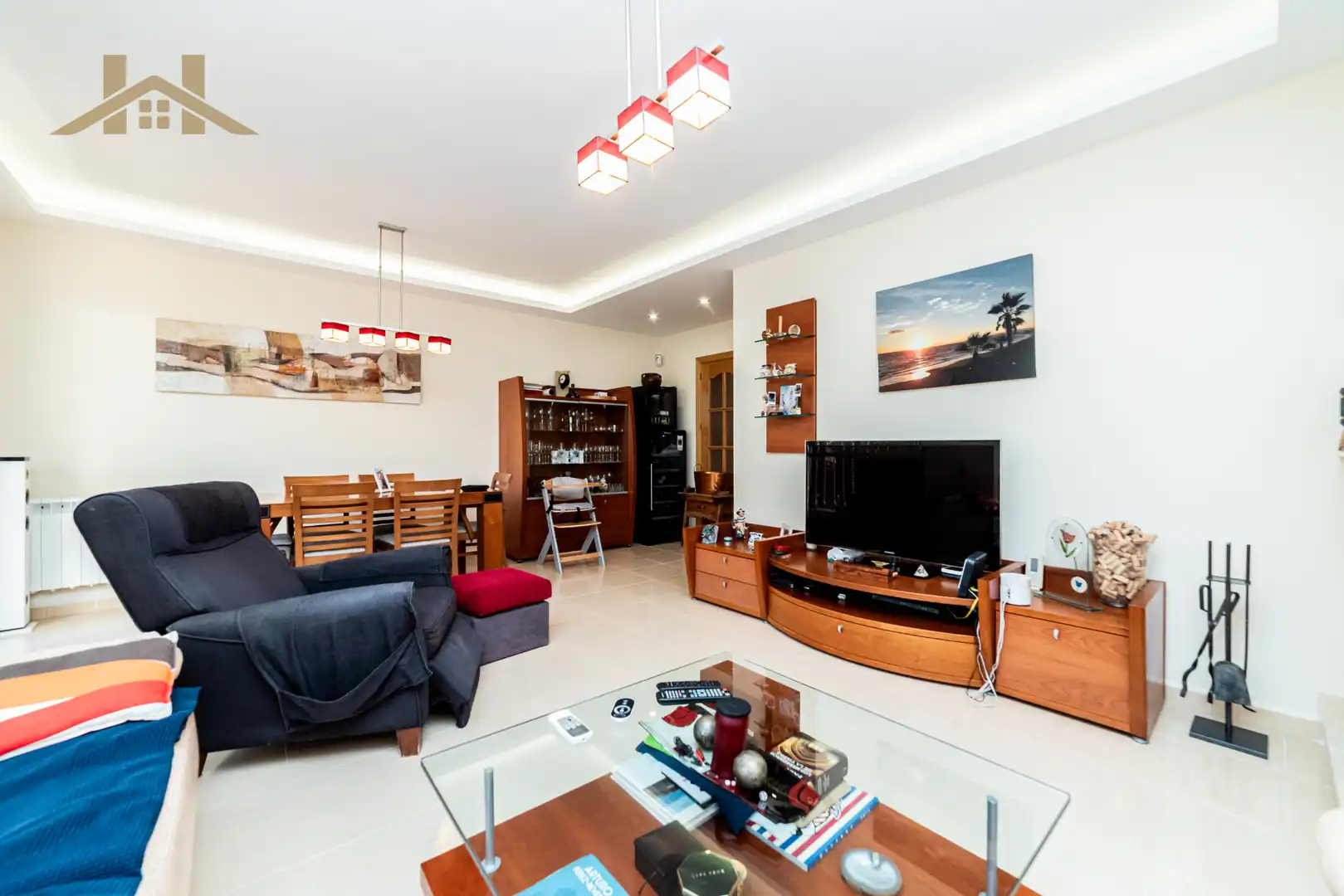 Living room of Houses for sale in Fuenlabrada  with Air Conditioner, Heating and Community pool