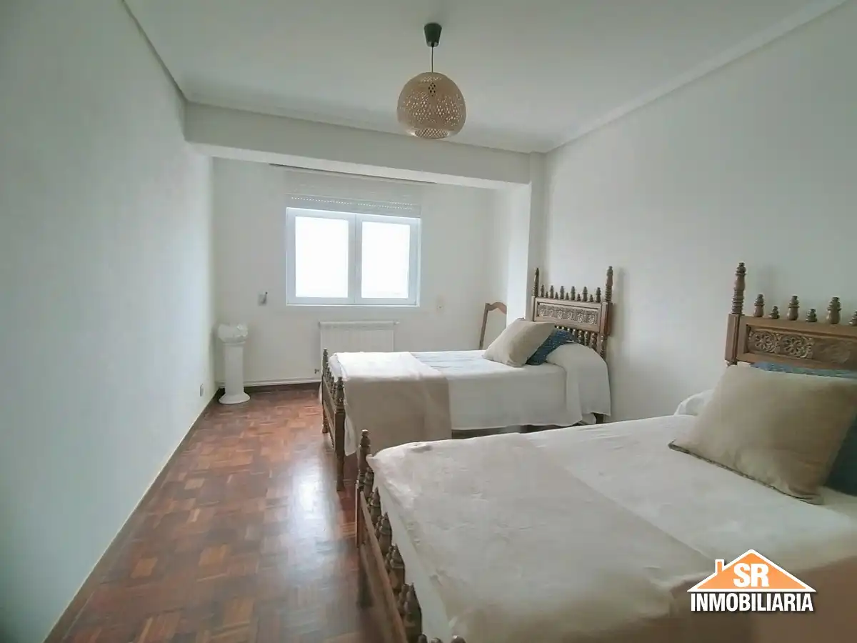 Habitación de Piso de alquiler en A Coruña Capital  con Calefacción, Amueblado y Horno