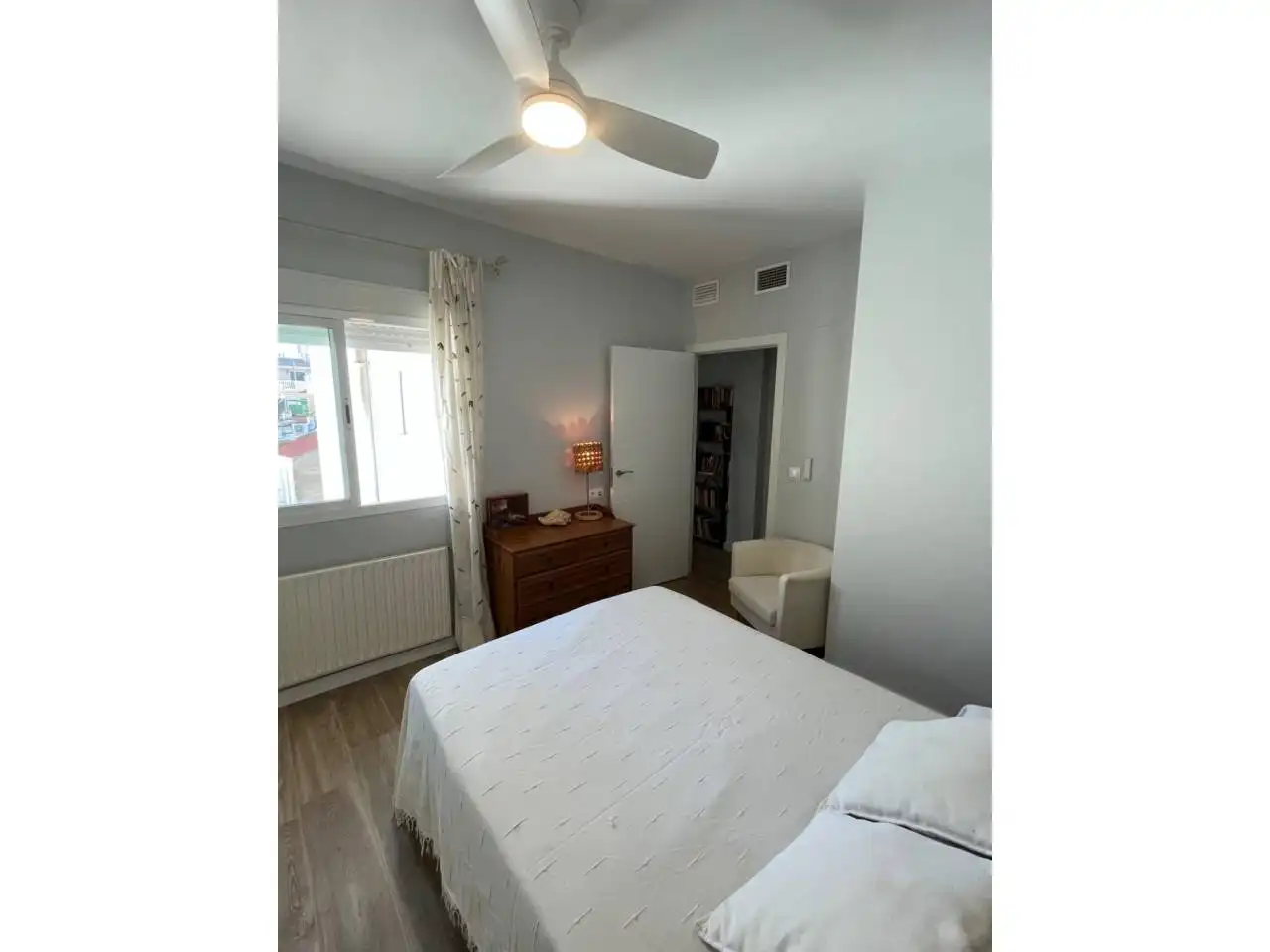 Schlafzimmer von Wohnung zur Miete in Badajoz mit Klimaanlage, Heizung und Terrasse