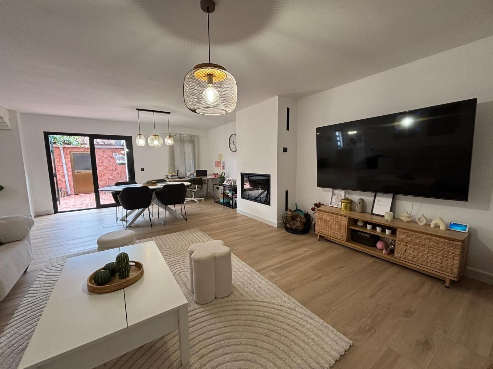 Wohnzimmer von Einfamilien-Reihenhaus zum Verkauf in Los Barrios mit Gemeinschaftspool