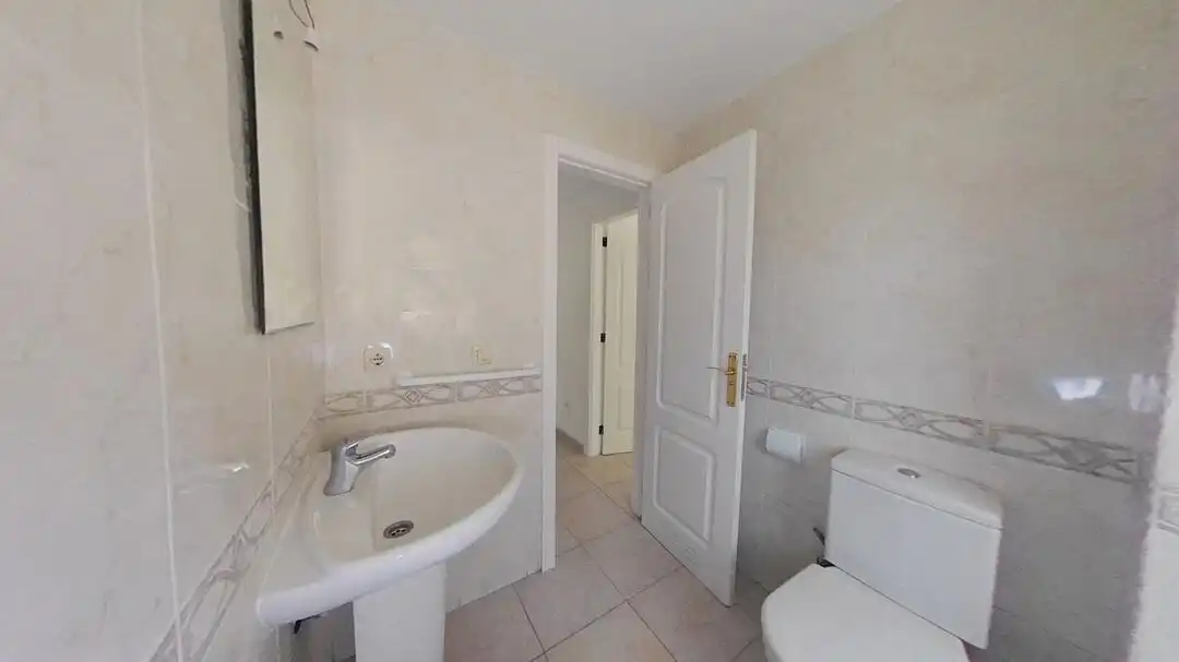 Bathroom of Flat for sale in Arona