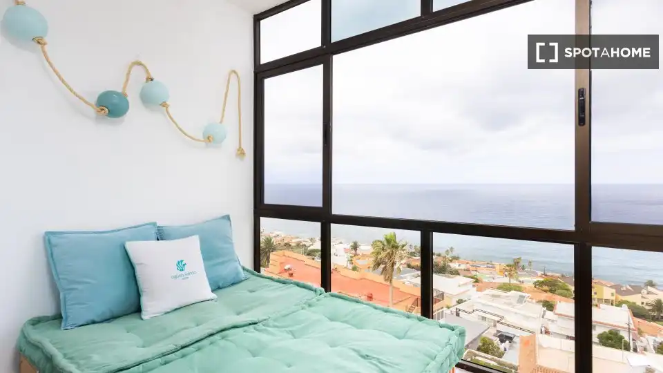 Schlafzimmer von Wohnungen zur untervermieten in San Cristóbal de la Laguna mit Klimaanlage, Terrasse und Möbliert