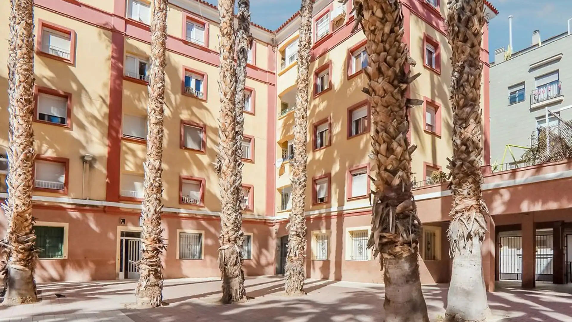 Vista exterior de Piso en venta en  Murcia Capital