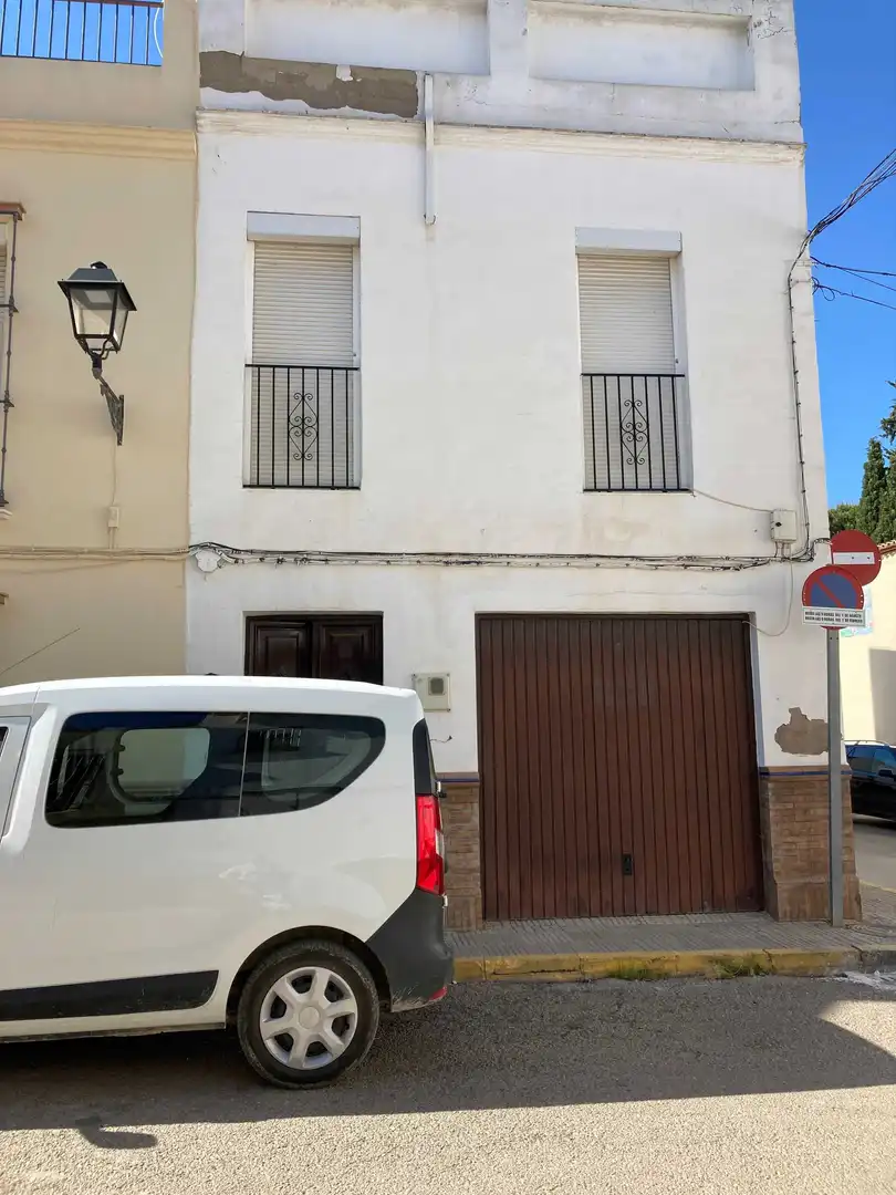 Garage zum Verkauf in C/ Mateo Alemán, La Puebla de Cazalla