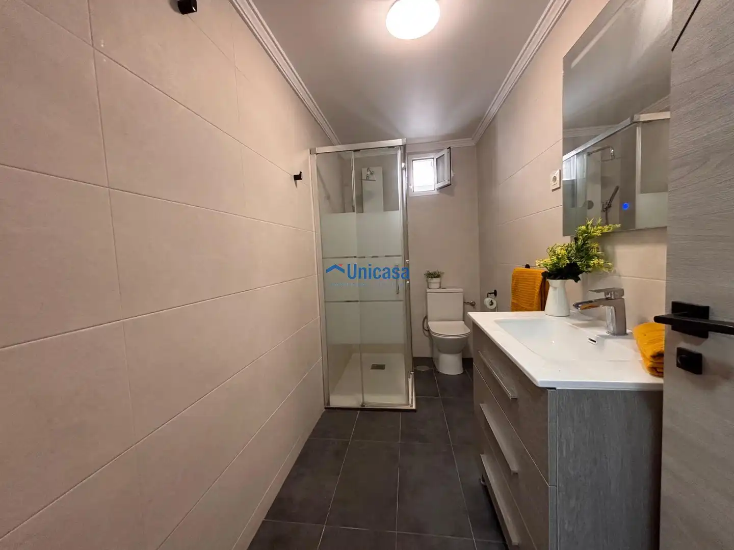 Baño de Piso en venta en Málaga con Aire acondicionado y Amueblado
