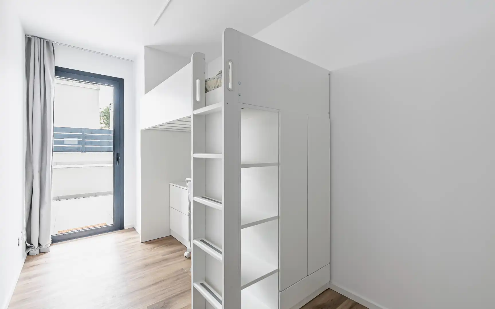Habitación de Piso de alquiler en Sant Boi de Llobregat con Aire acondicionado, Calefacción y Jardín privado