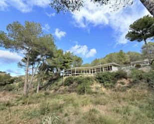 Vista exterior de Casa o xalet en venda en Sant Sadurní d'Anoia amb Aire condicionat, Calefacció i Jardí privat