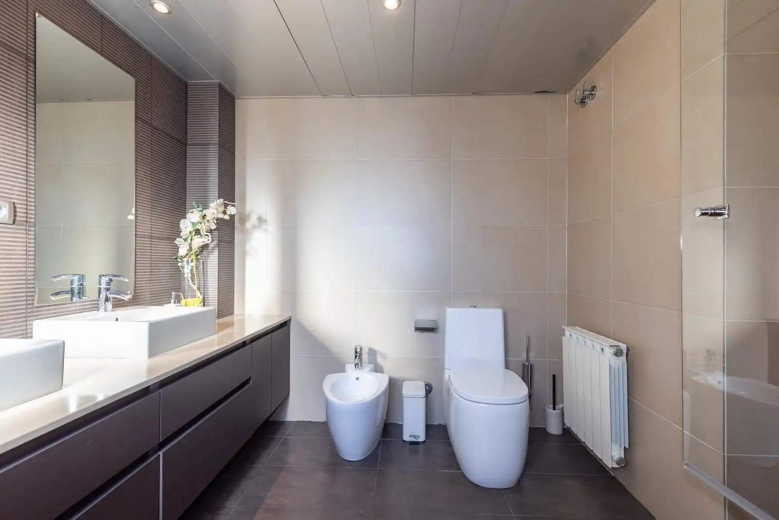 Baño de Casa adosada en venta en Cambrils con Aire acondicionado, Calefacción y Jardín privado