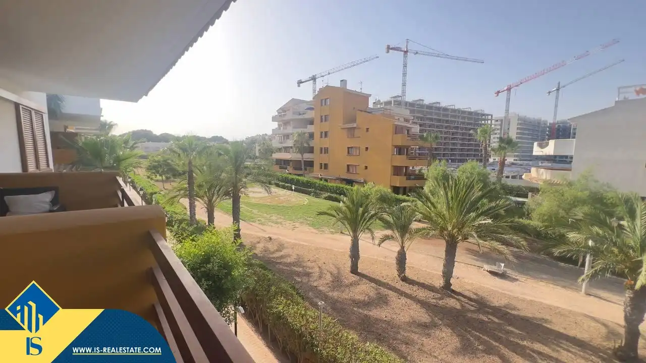 Vista exterior de Pis de lloguer en Torrevieja amb Terrassa, Moblat i Forn