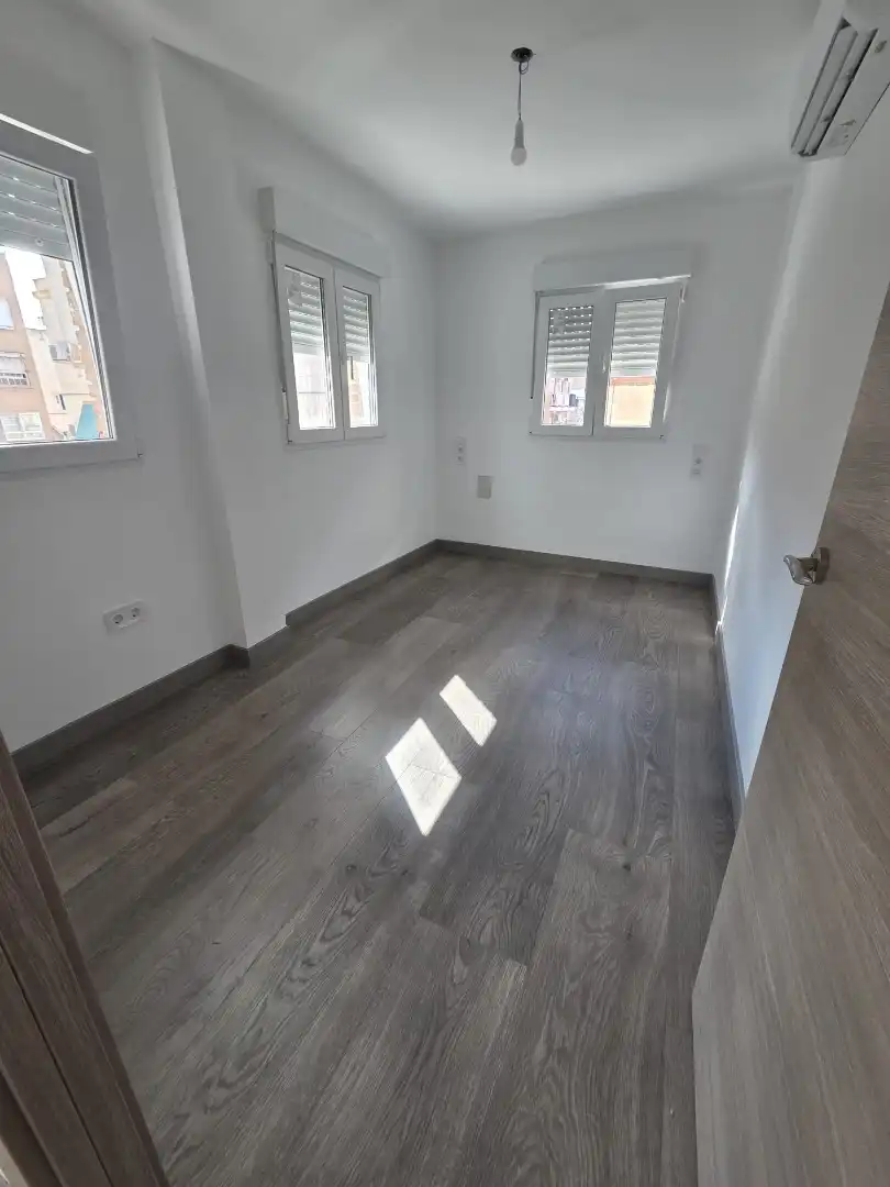 Schlafzimmer von Wohnung zum Verkauf in Madrid mit Klimaanlage, Heizung und Terrasse