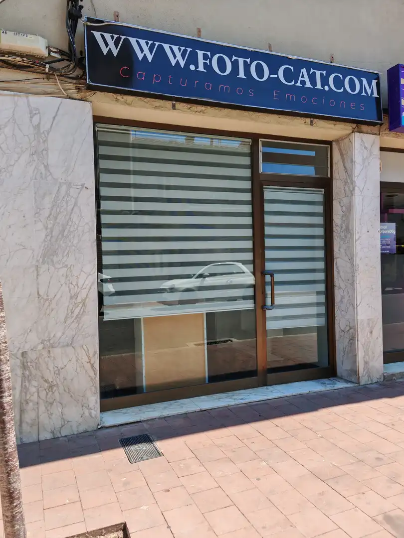 Local comercial en venda a de Catalunya 4, imagen 2