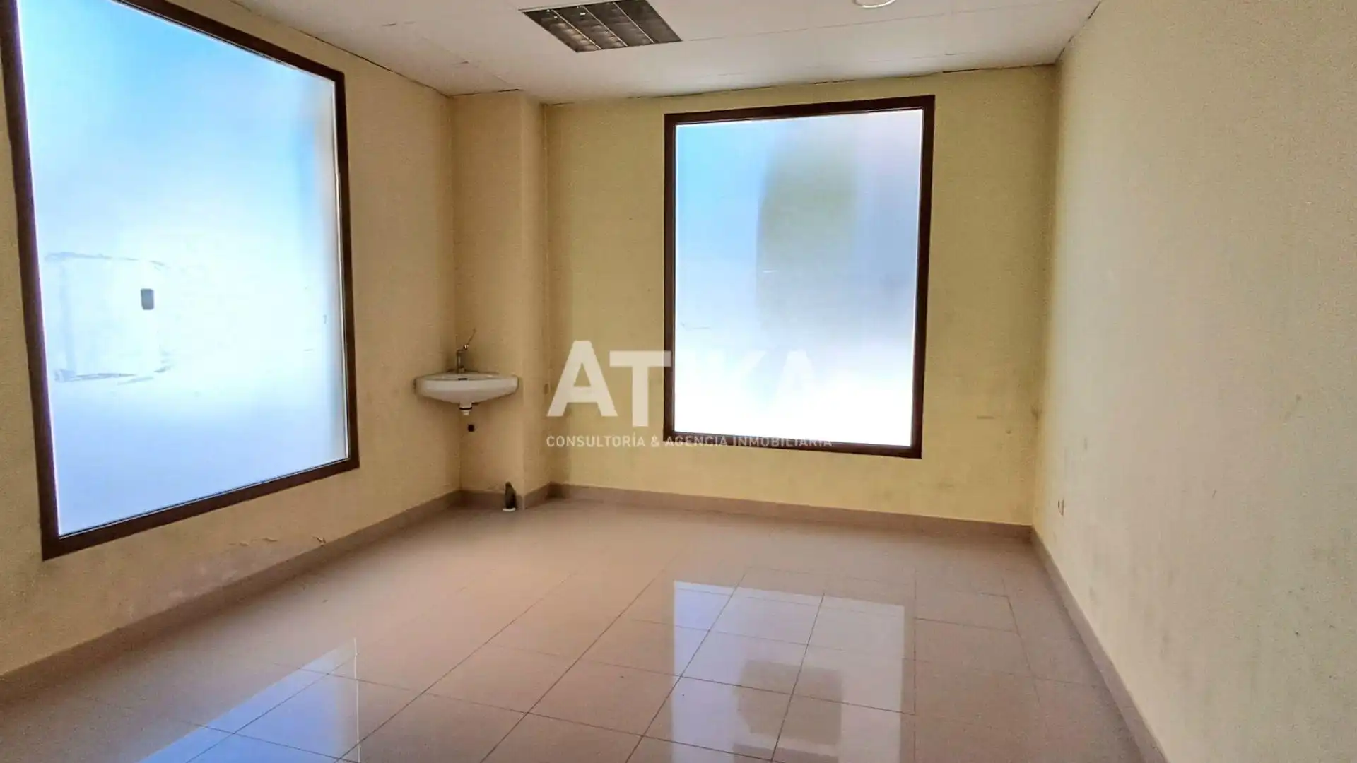 Business premises to rent in Sant Josep - Zona Hospital, imagen 13