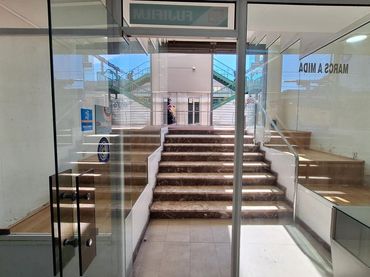 Local comercial de lloguer a Comte Vilardaga