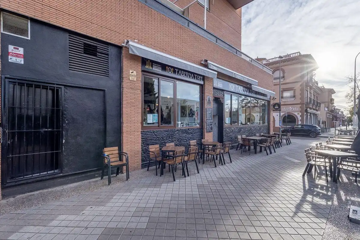 Business premises for transfer in Genil, imagen 18