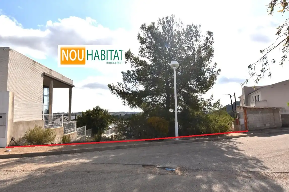 Terreny residencial en venda a Montserrat