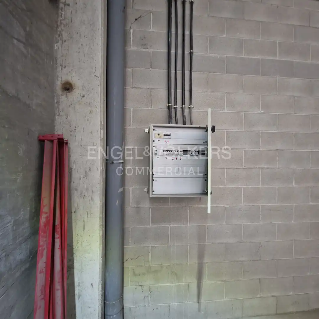 Vista exterior de Nave industrial en venta en Sant Feliu de Llobregat