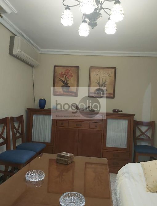 Sala d'estar de Planta baixa de lloguer en  Sevilla Capital amb Aire condicionat i Moblat