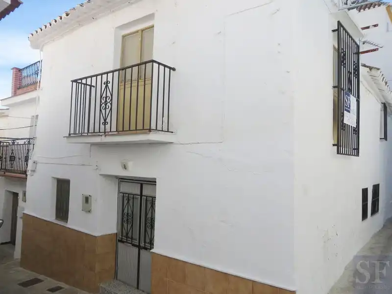 Adossat en venda a Sedella