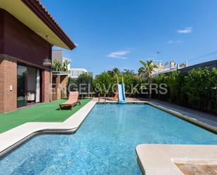 Vista exterior de Casa o xalet de lloguer en Paterna amb Aire condicionat, Calefacció i Jardí privat