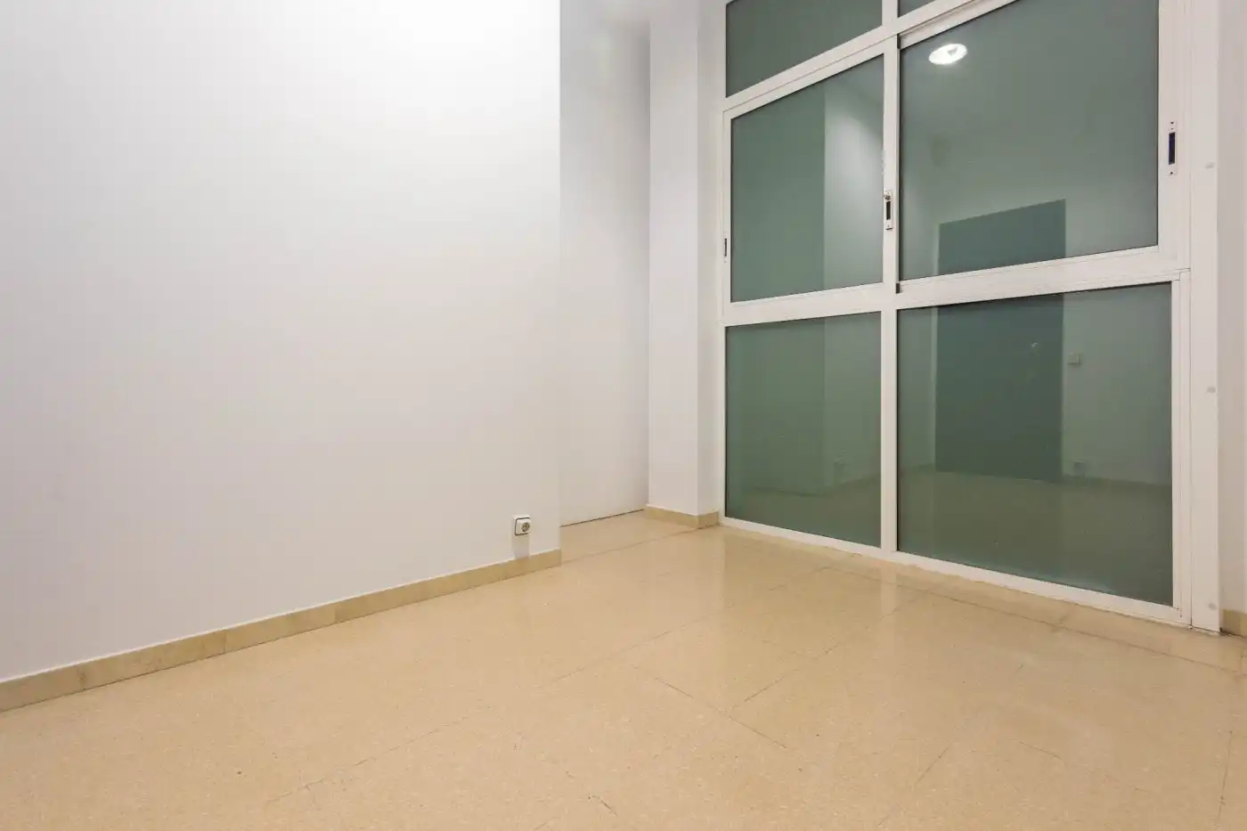 Business premises for sale in Centre - Sant Oleguer, imagen 5