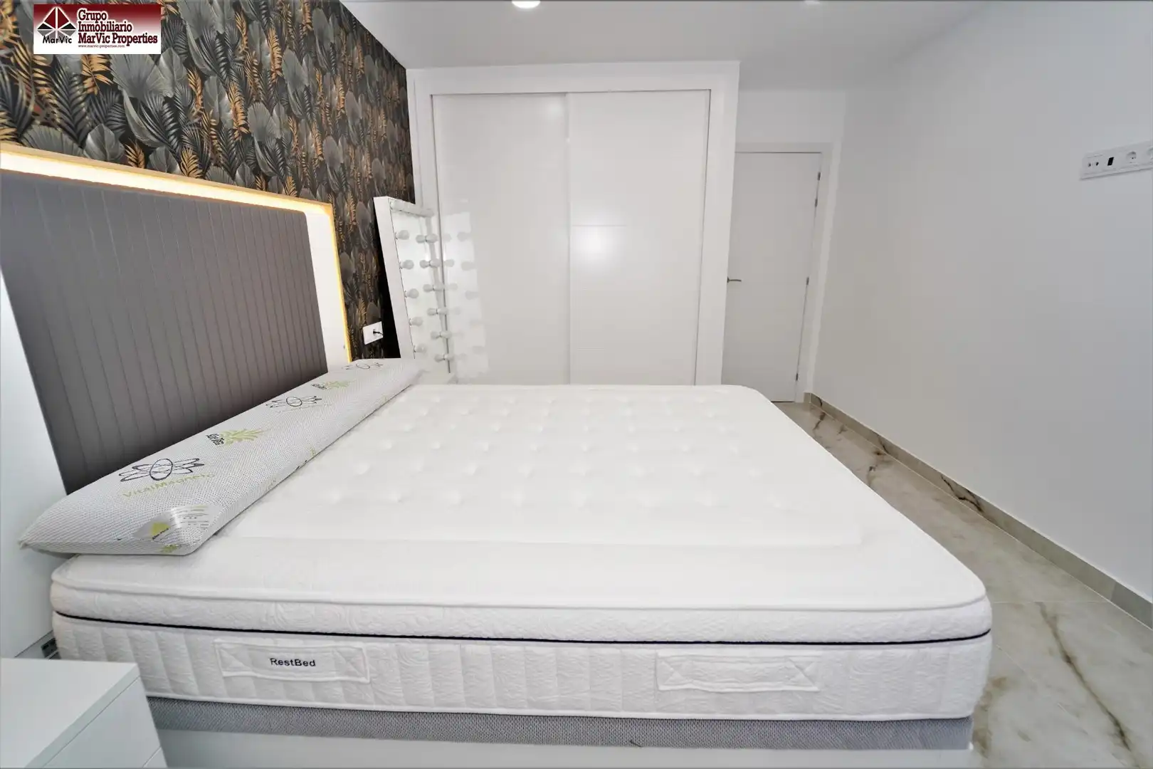 Chalet con piscina en venta en Coloma, imagen 8