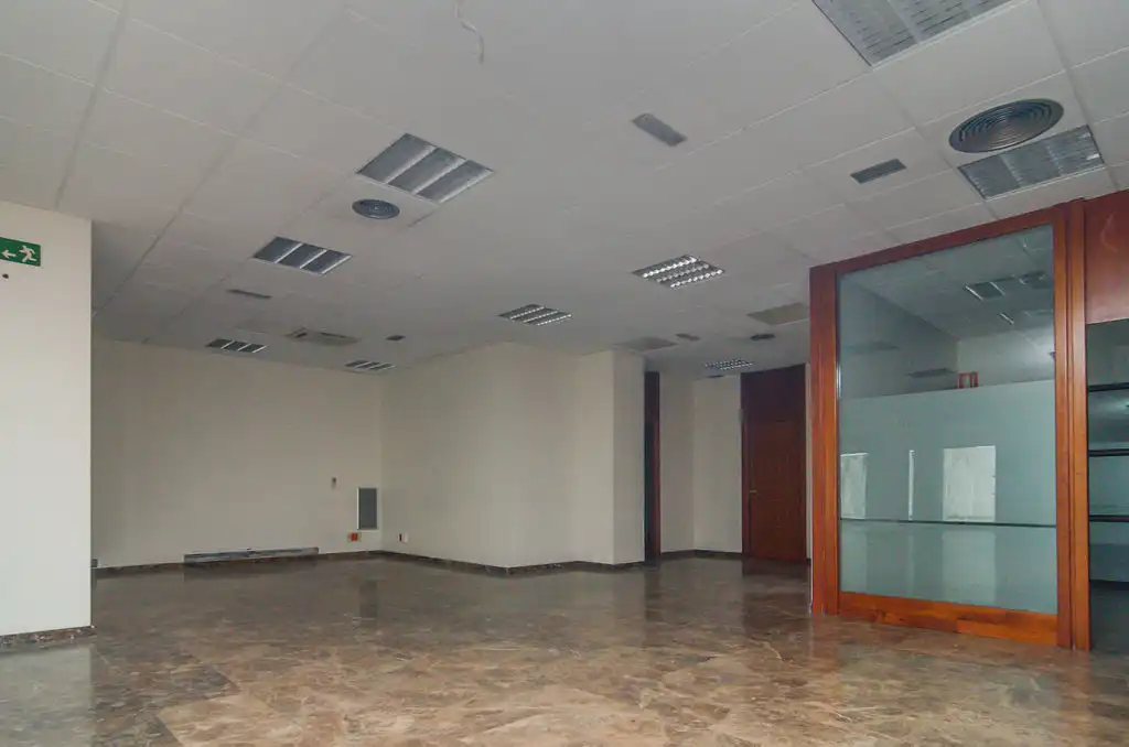 Local comercial de lloguer a C/ Santa María, imagen 5