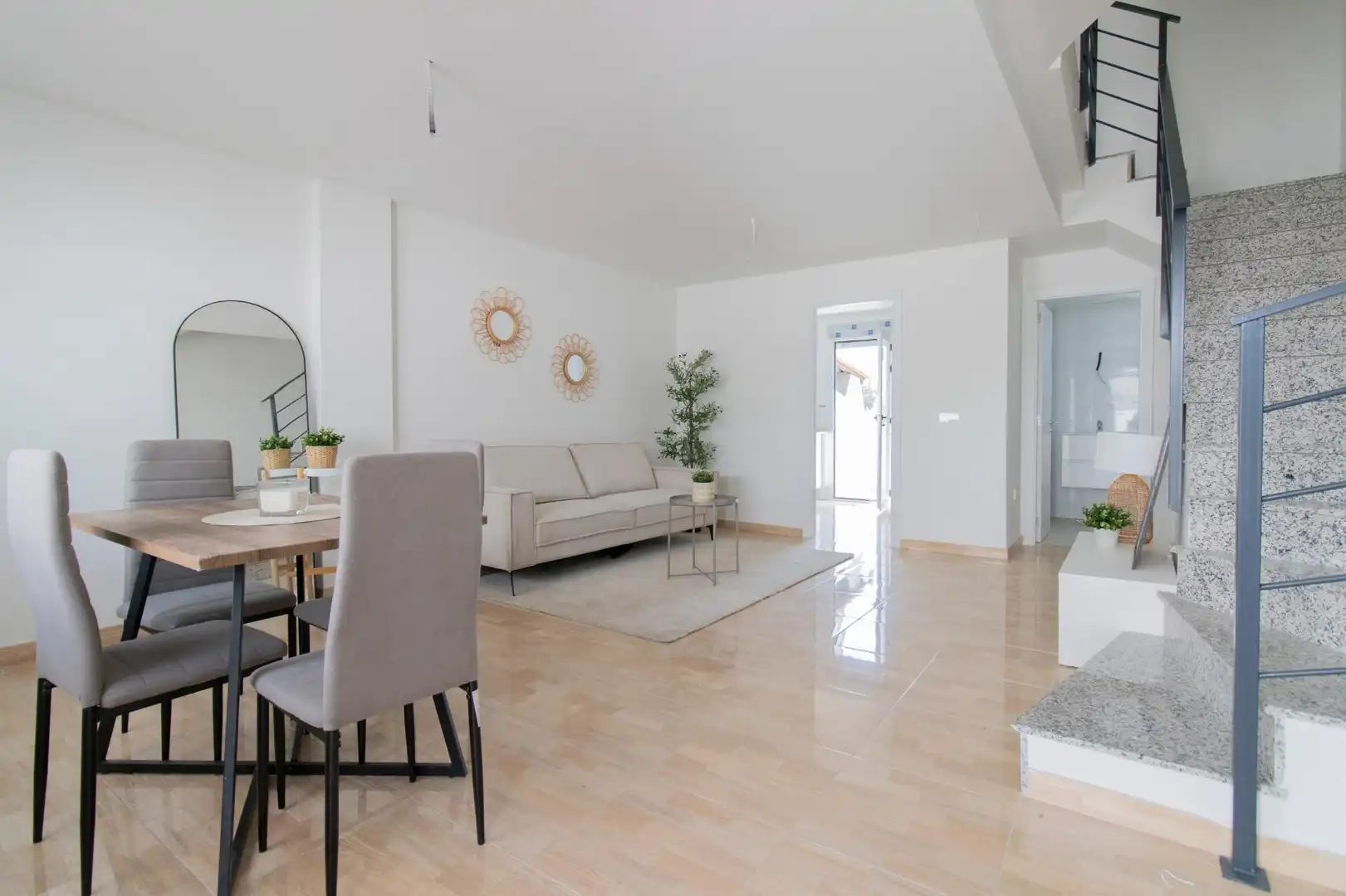 Sala de estar de Casa adosada en venta en Almazora / Almassora con Terraza y Piscina comunitaria