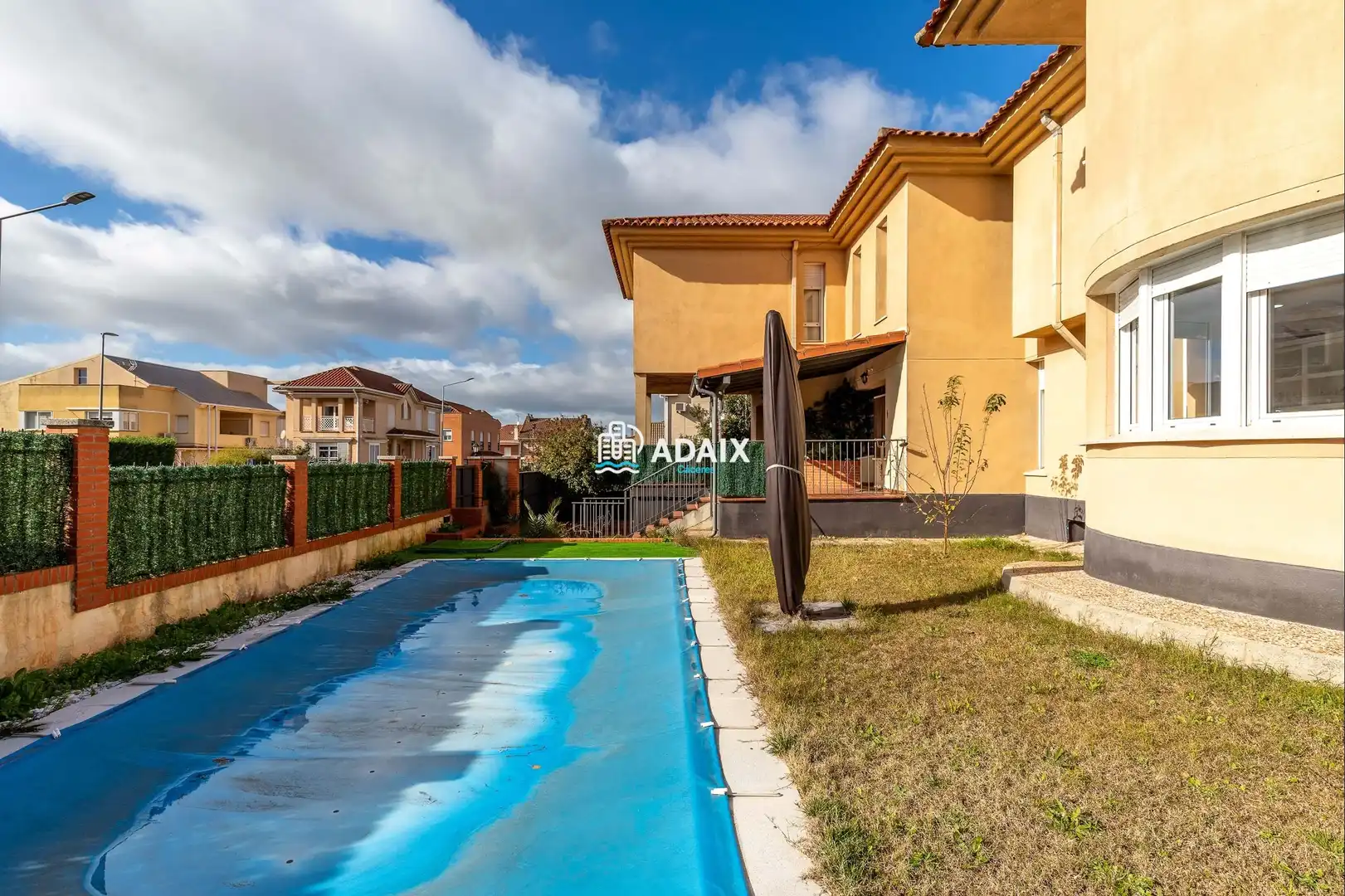 Chalet en venta en C/ LEO, imagen 2