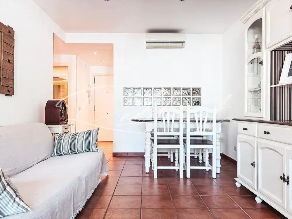 Sala de estar de Piso en venta en Salou con Calefacción, Terraza y Amueblado