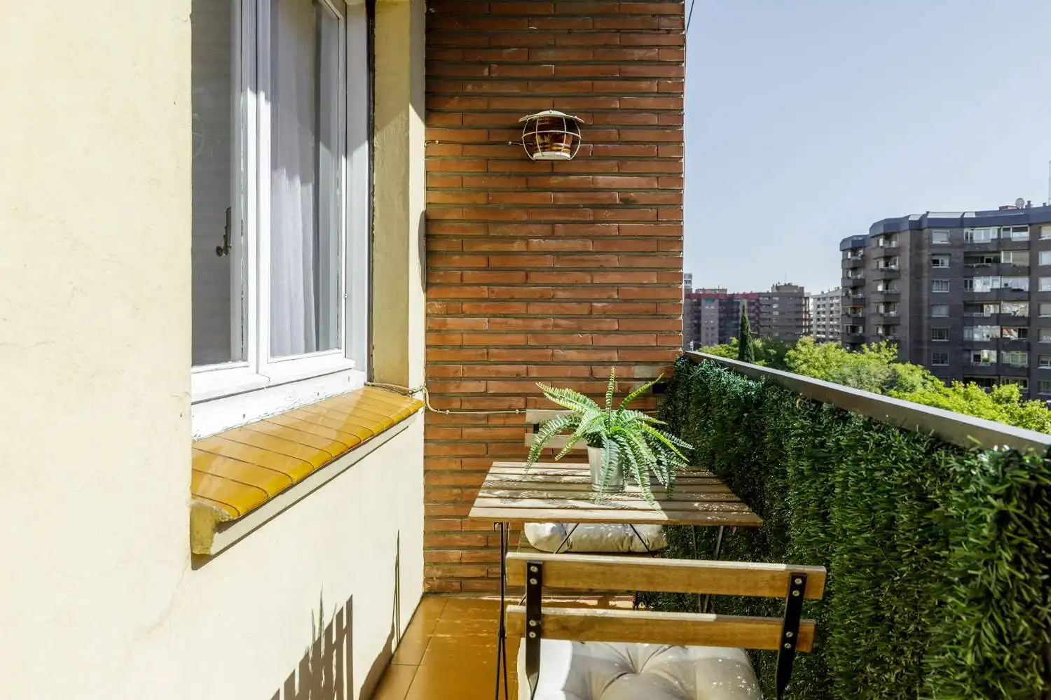 Piso con terraza en venta en Calle SANTA JOAQUINA DE VEDRUNA 46, imagen 2
