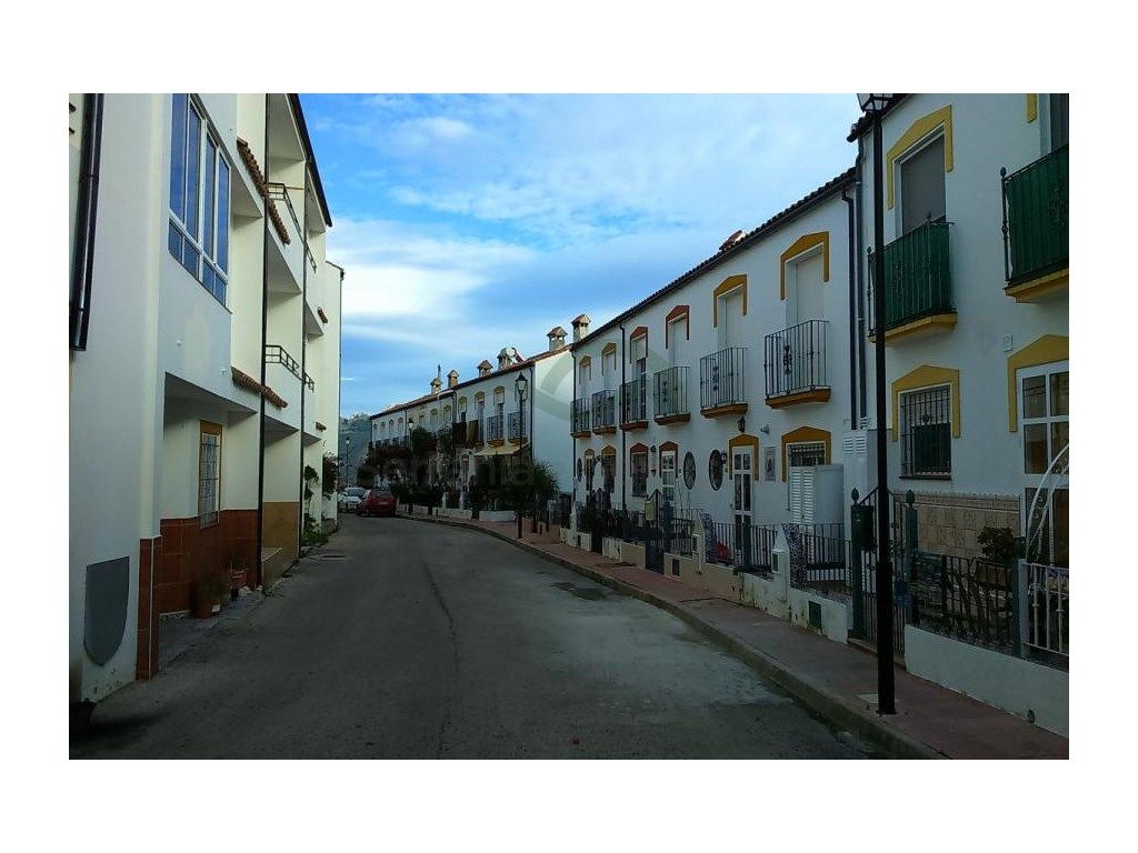 Vista exterior de Casa adosada en venda en Cortes de la Frontera
