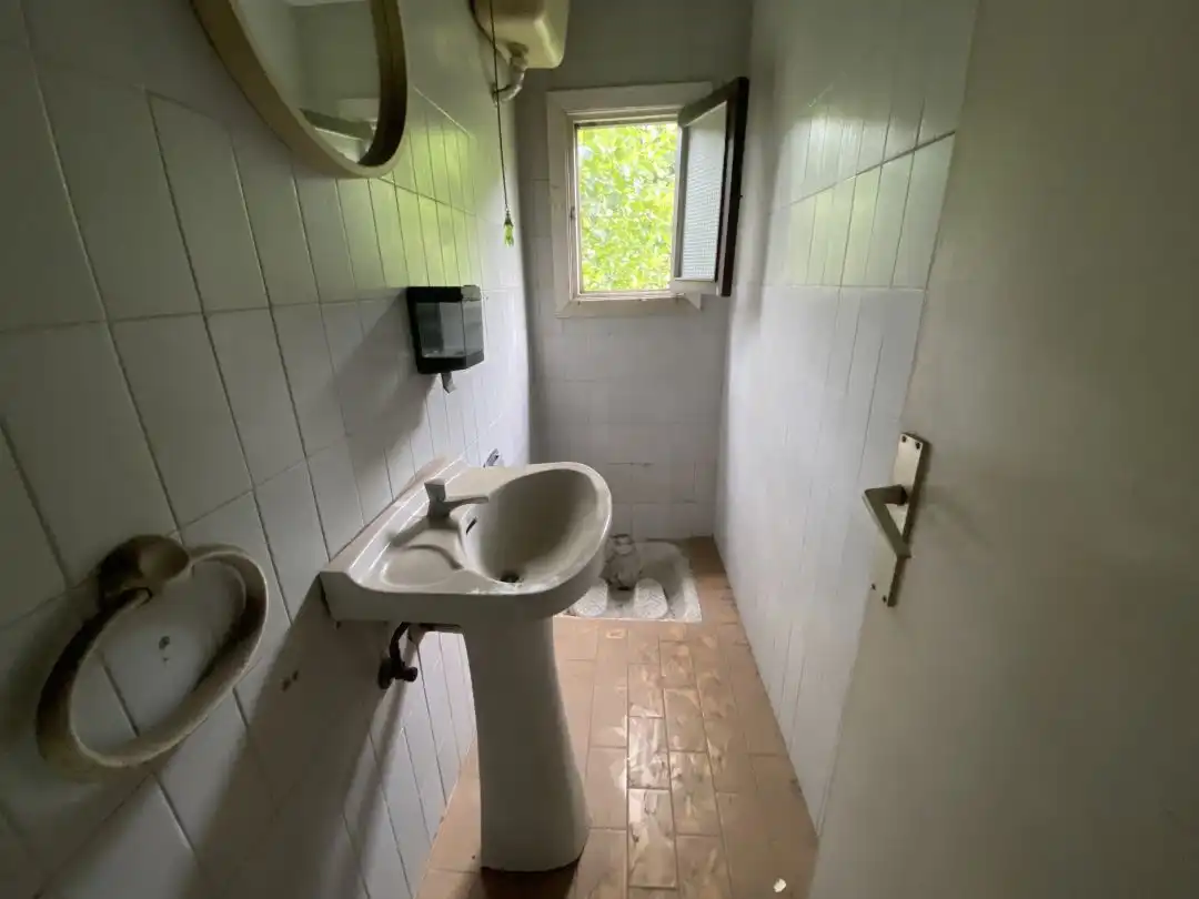 Bathroom of Commercial properties for sale in Bergara