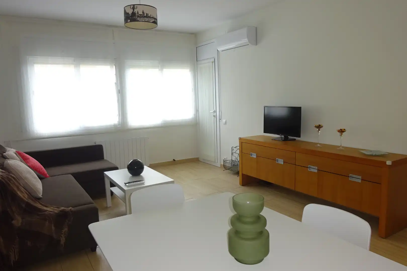 Flat for rent in Carrer de Bordeus, Barri de les Corts