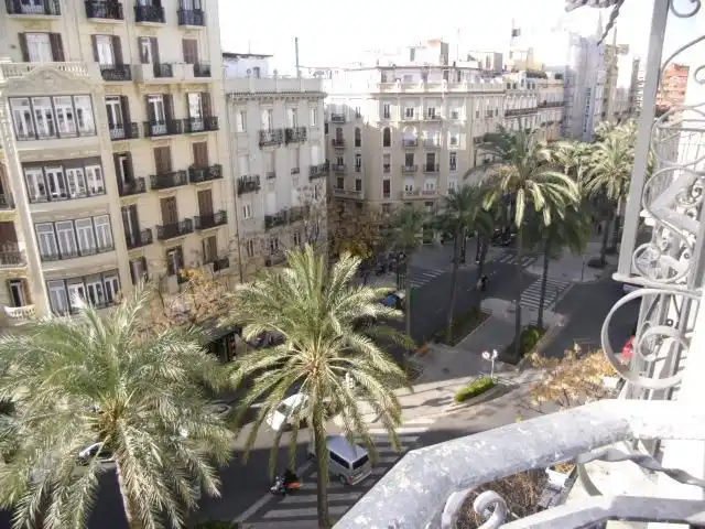 Appartamento con terrazza in affitto a Avinguda del Regne de València, imagen 9