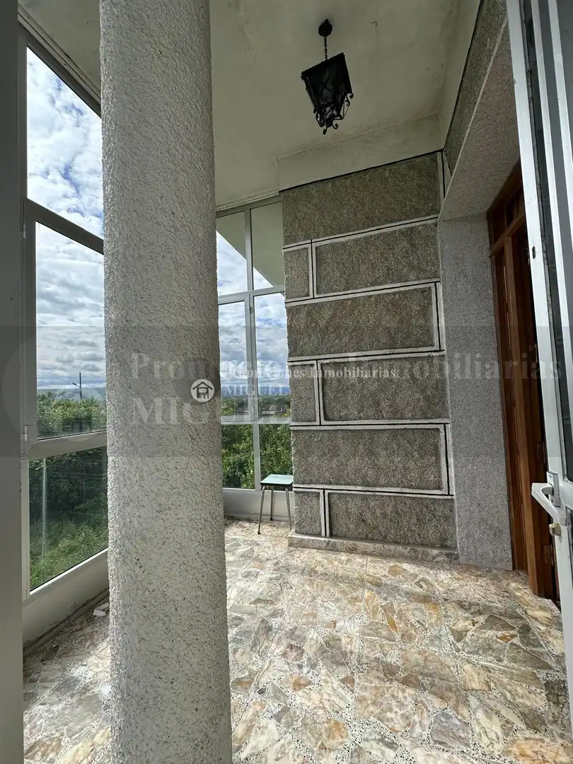 Chalet con jardín en venta en Verín, imagen 2