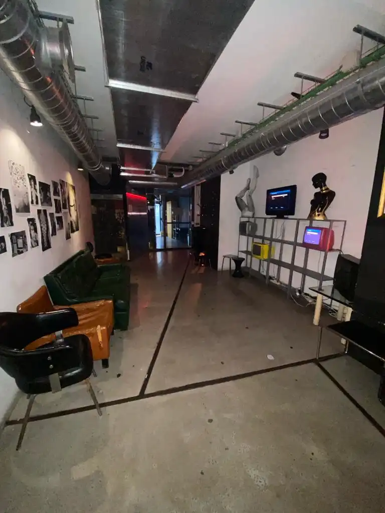 Business premises for transfer in Passeig de Montjuïc 72, imagen 2