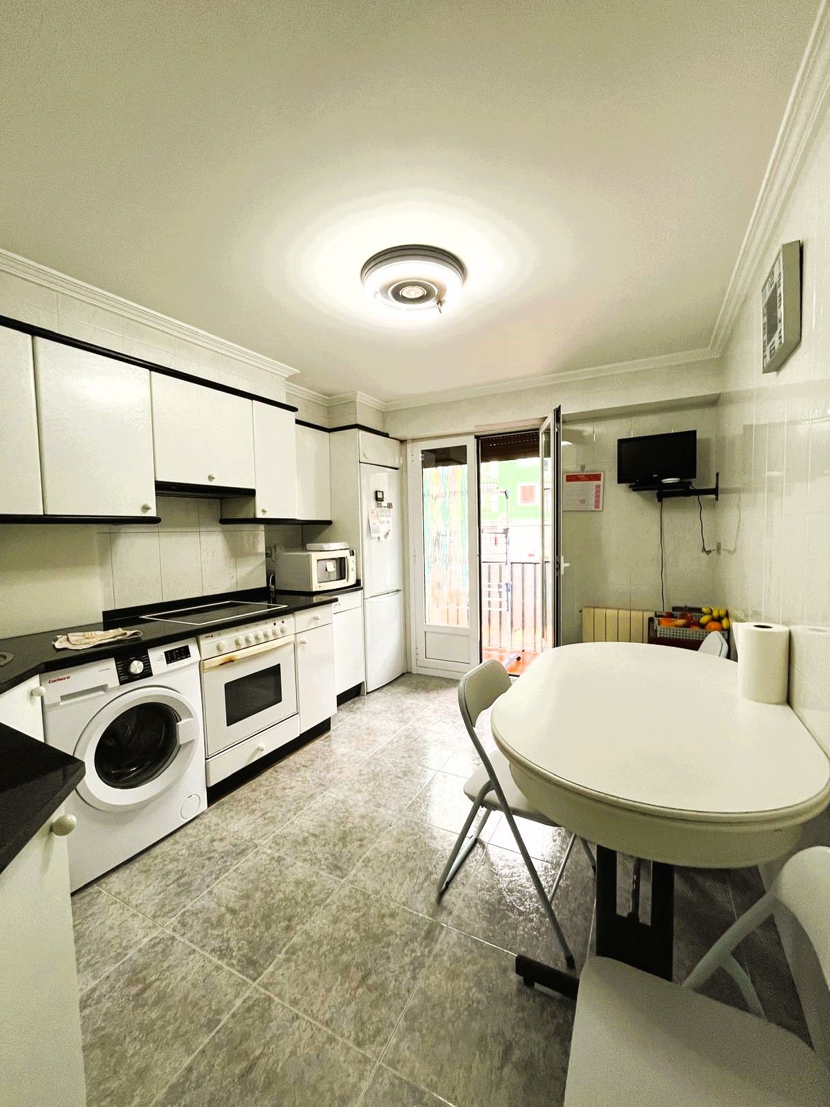 Cuina de Pis en venda en Eibar amb Calefacció, Traster i Forn