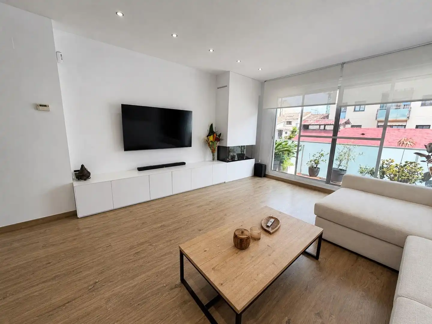 Living room of Houses for sale in Badalona  with Air Conditioner, Heating and Parquet flooring