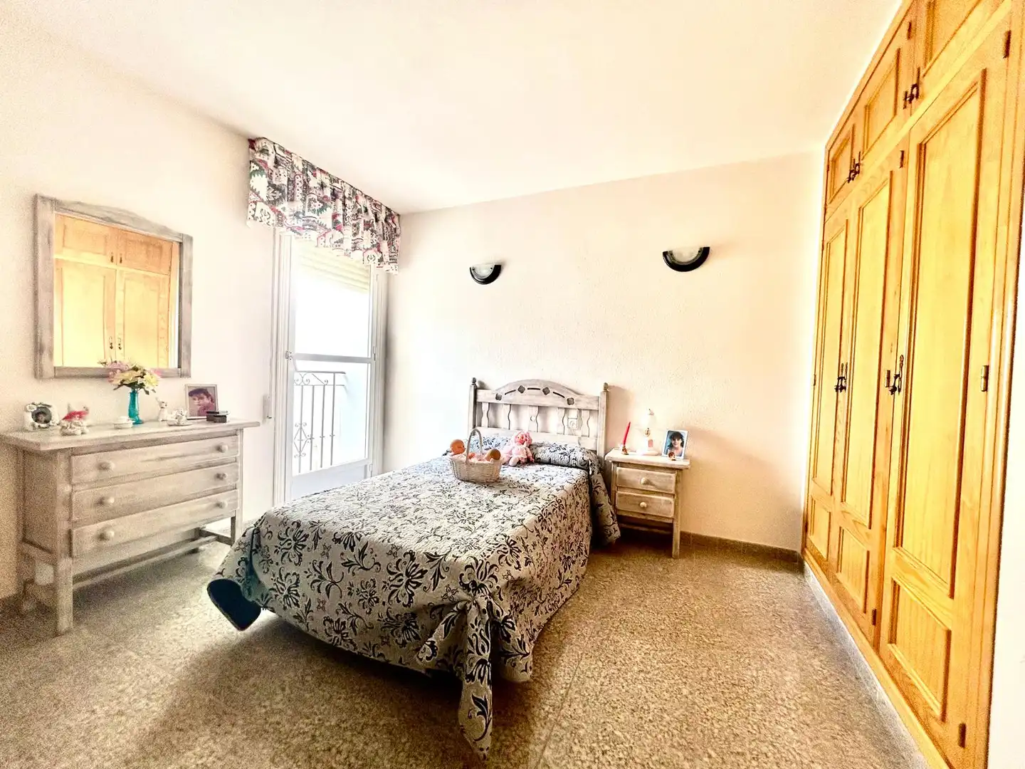 Habitación de Casa adosada en venta en Paterna del Río con Calefacción, Terraza y Trastero