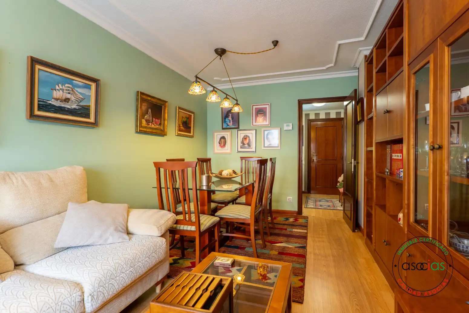 Comedor de Piso en venta en Gijón  con Calefacción, Parquet y Amueblado