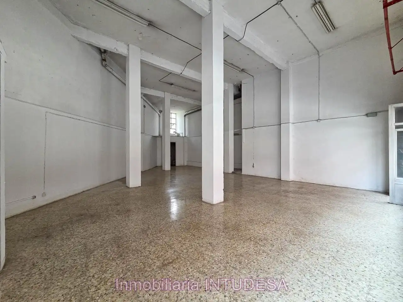 Local comercial de lloguer a Diaz Bravo, imagen 5