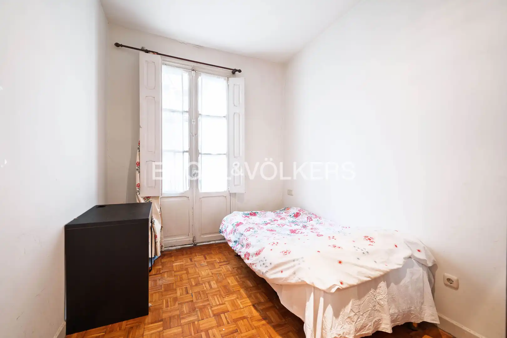 Habitación de Piso en venta en Donostia - San Sebastián  con Calefacción y Balcón