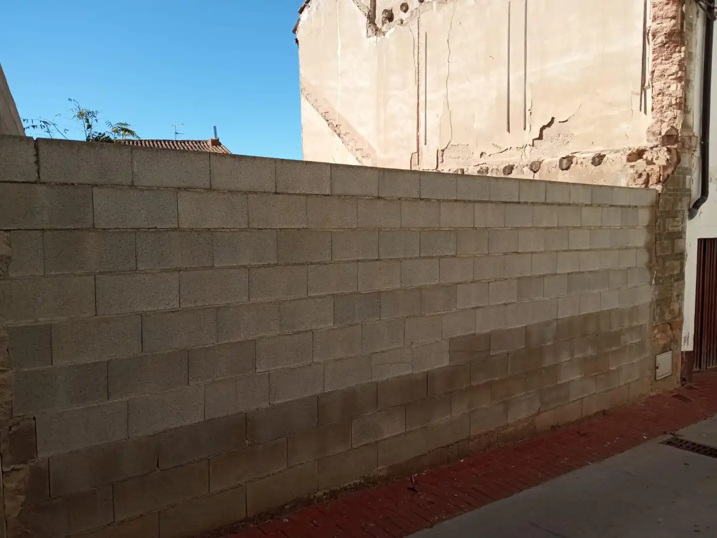Vista exterior de Terreno en venta en Almunia de San Juan