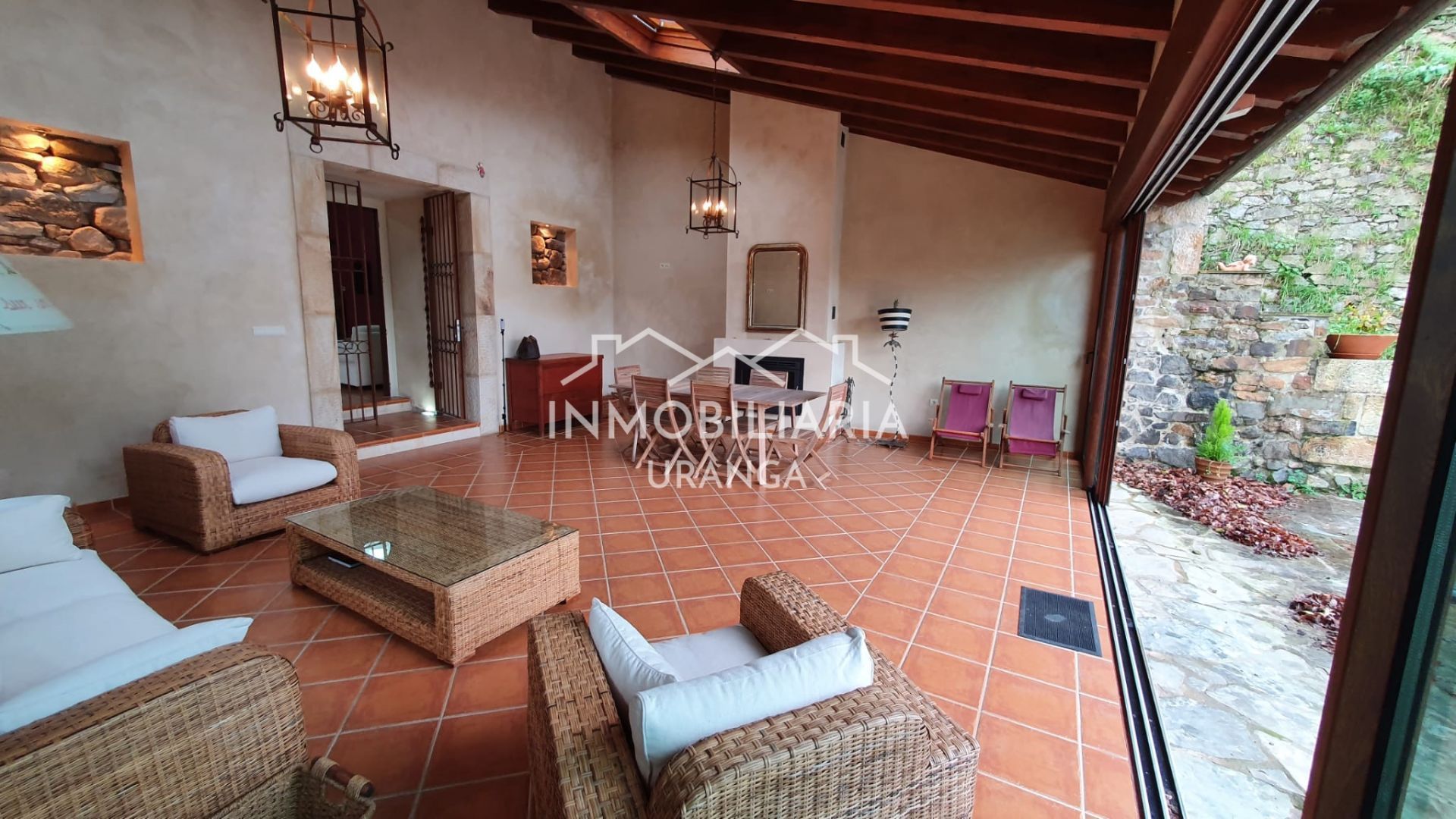 Sala d'estar de Casa o xalet en venda en Ampuero amb Calefacció, Jardí privat i Terrassa