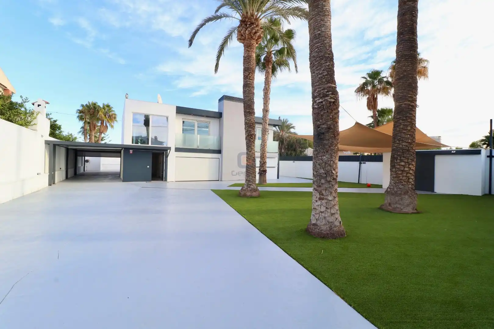 Exterior view of Houses for sale in El Campello  with Air Conditioner, Private garden and Terrace