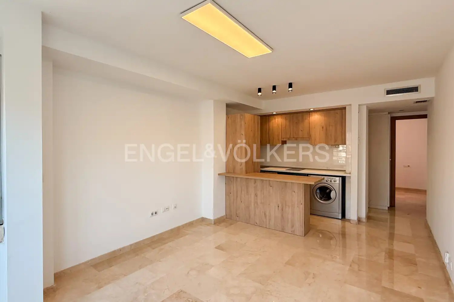 Kitchen of Flat for rent in Valencia  with Air Conditioner and Heating