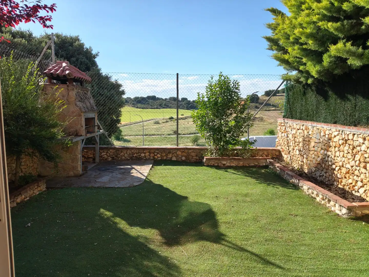 Terrassa de Casa adosada en venda en Yebes amb Calefacció, Jardí privat i Traster